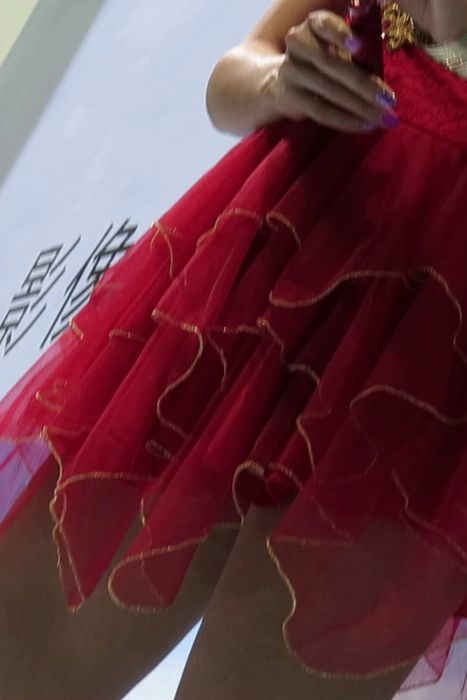 [各类性感视频]ID0362 摄影器材展韩国红裙水晶高跟鞋模特视频 [M2T-145M]--性感提示：娇媚很想上床诱人犯罪桃瓣唇丝臀