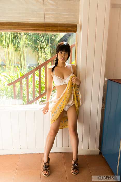 Graphis套图ID0976 2013-10-25 [First Gravure] Mayu Sato