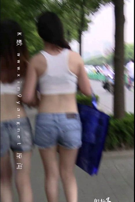 [街拍客视频]jx0151 2个牛仔热裤漂亮美女showgirl