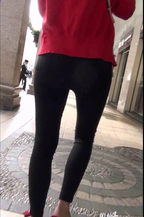 [街拍客视频]jx0521 街拍紧身打底黑裤漂亮美眉