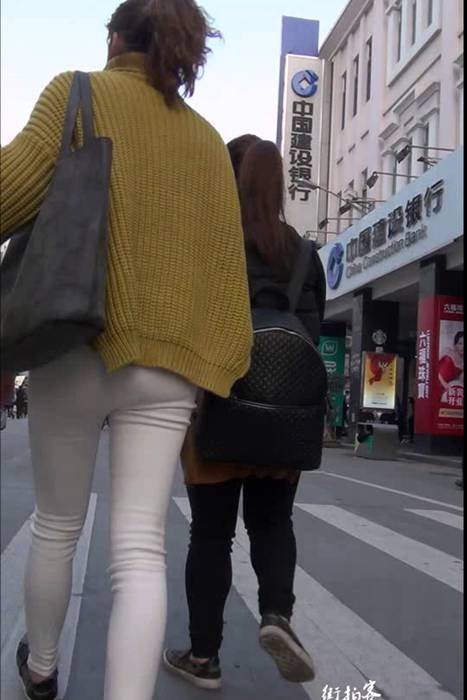 [街拍客视频]jx0638 美女少妇穿白裤子很好看很性感