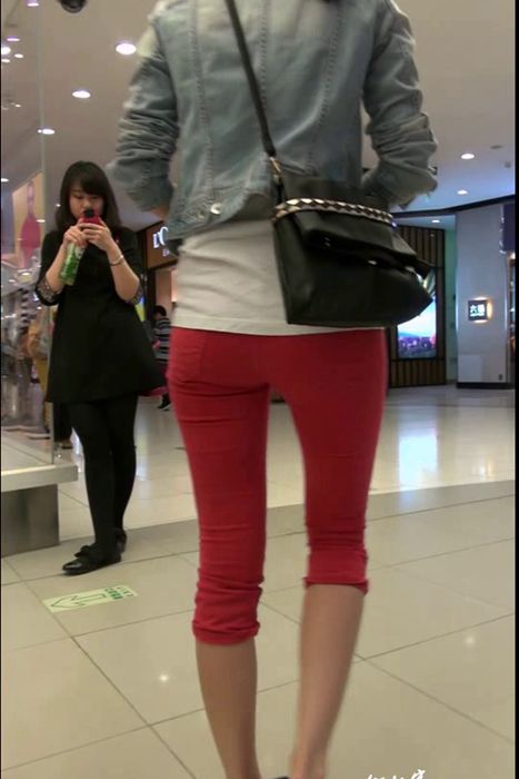 [街拍客视频]jx0666 跟拍红色紧身裤外国美女