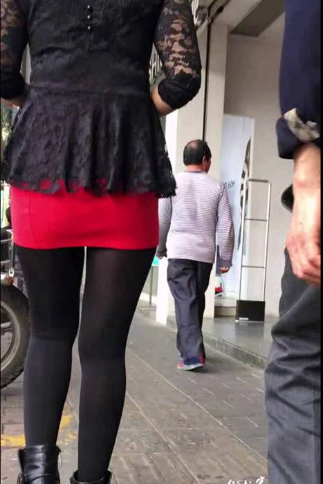 [街拍客视频]jx0699 黑丝包臀裙少妇美艳动人