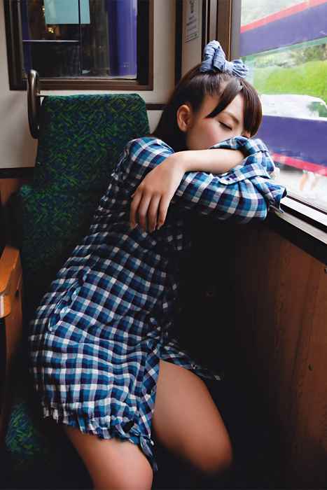 [日本写真杂志]ID0070 [FRIDAY] 2010.09.24 Minami Takahashi 高橋みなみ [26P]--性感提示：风情美艳苗条舍宾丝袜撕破丝袜