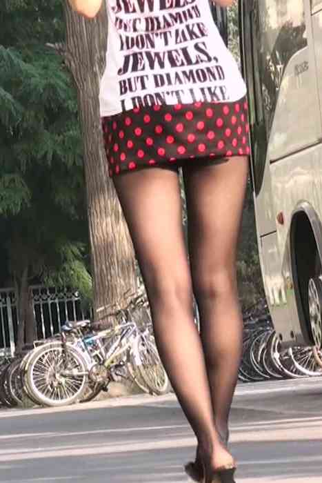 [学院私拍高清视频]ID0157 短裙 (1)风韵的黑丝高跟美女