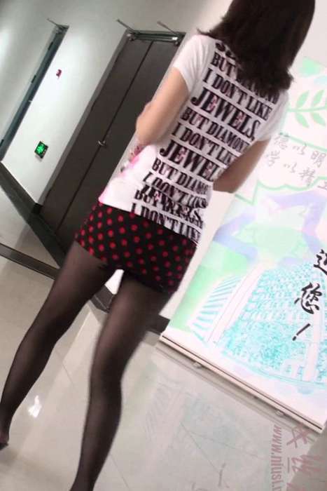 [学院私拍高清视频]ID0164 短裙 (4)黑丝包臀裙美女